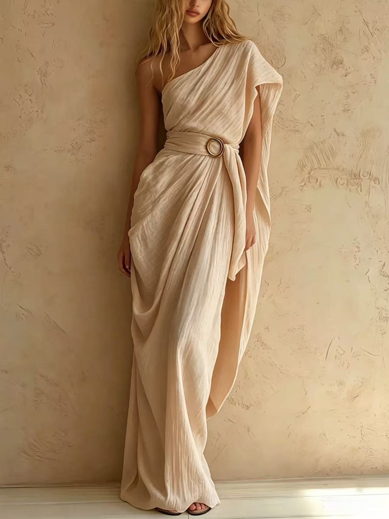 Vestido de lino con un hombro descubierto